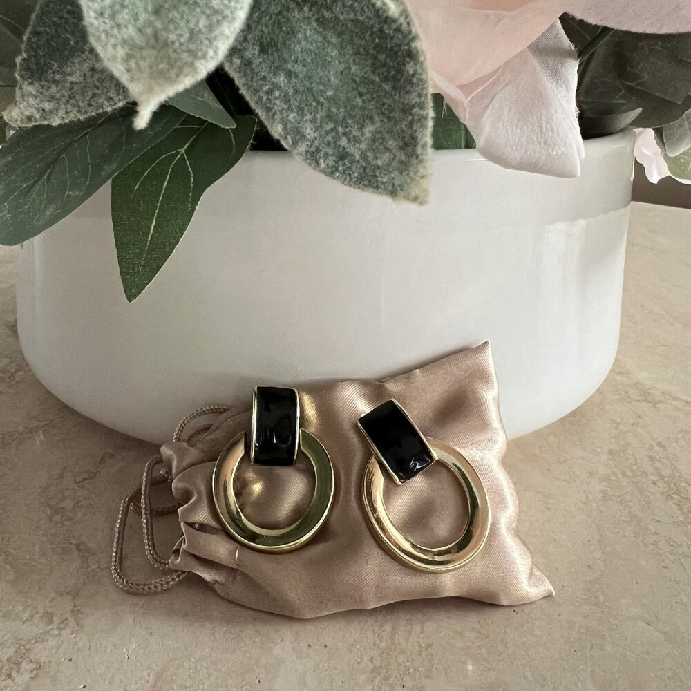 Clip-on Black & Gold Fashion Earrings